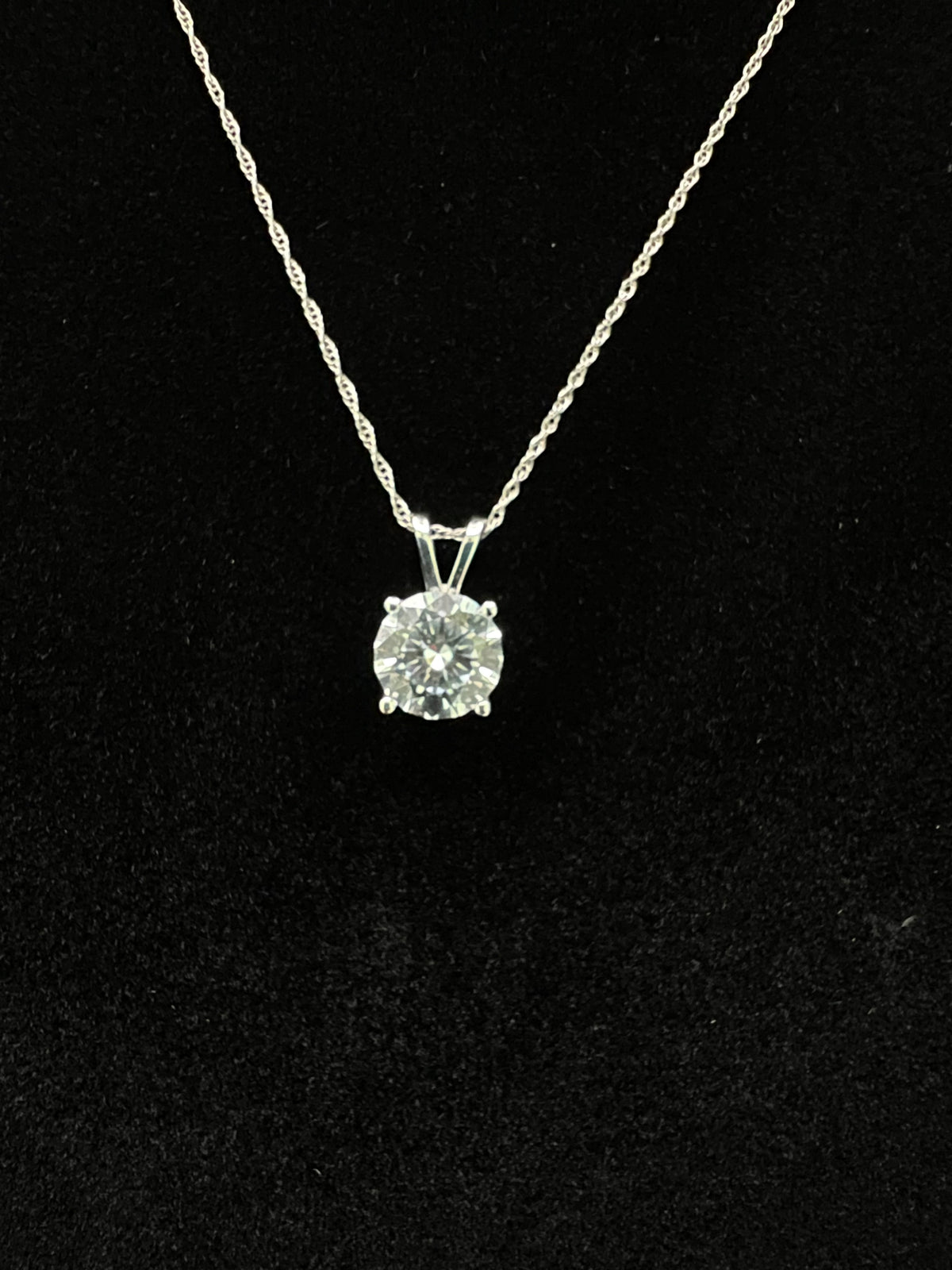 1.5 carat lab grown diamond split bail pendant necklace
