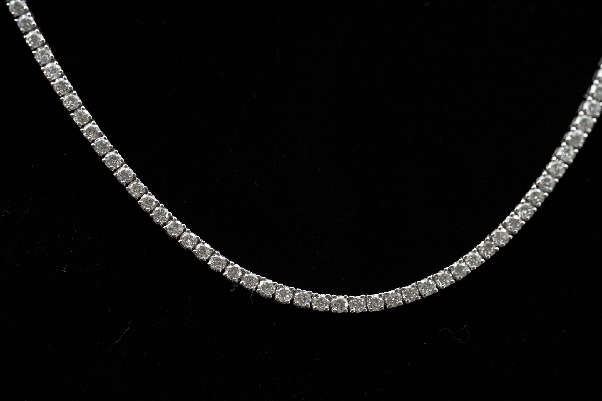4 prong Round tennis necklace 
