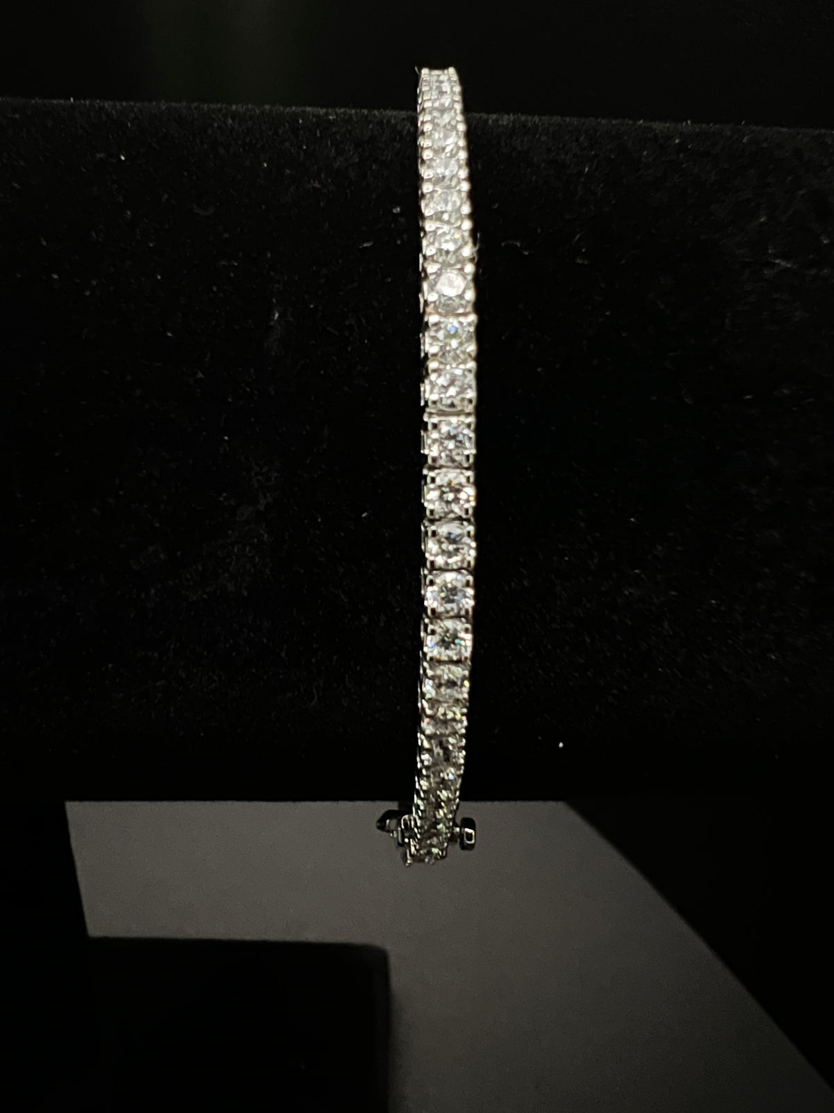 5 carat tennis bracelet set in 14k white gold