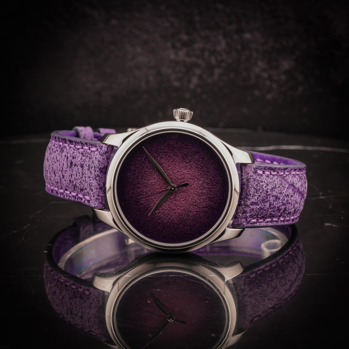 H.Moser & Cie Endeavour Centre Seconds Concept Purple Enamel
