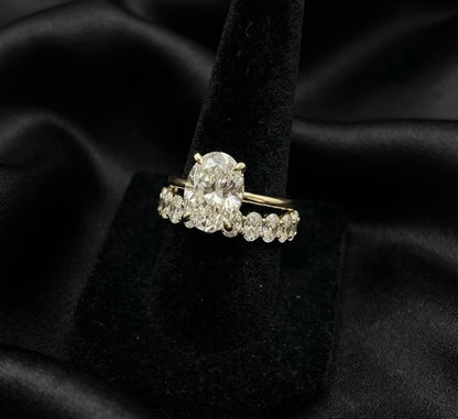 Lab-Grown Diamond Solitaire Engagement Ring with Hidden Halo